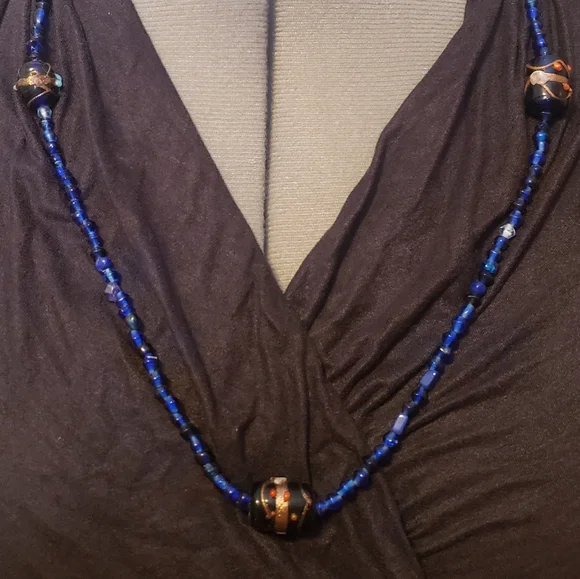 Blue Glass Beaded Necklace - Picture 3 of 4